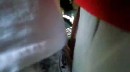 Pussy វ័យក្មេង fucked បានយ៉ាងងាយស្រួលនៅក្នុងមាត់និង pussy ជាមួយនរណាម្នាក់