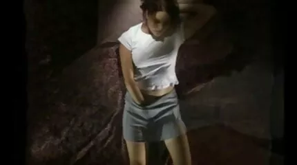 រចនាប័ទ្ម doggy Fucking នៅក្នុងផ្ទះបានជួយក្មេងស្រីសម្រាកនិងទទួលបានជាមួយ