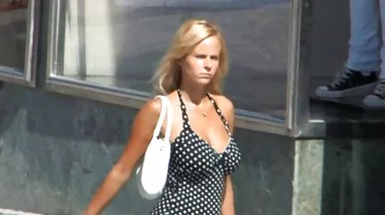 Fucking វ័យក្មេង hottie រុស្ស៊ីនៅក្នុងជ្រៅ pussy