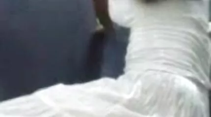 ក្មេងស្រីពីរនាក់ fuck ជាមួយជល់កៅស៊ូ