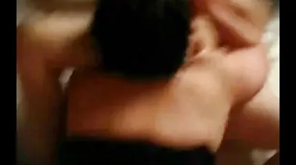 កូនប្រុសវ័យក្មេង fucks ចាស់ទុំ redhead ជាមួយម្តាយវ៉ែនតា
