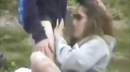 ប៍នតង់ដេ fucked ខ្លាំងរន្ធគូថដោយបុរសនិងត្រូវបាន spanked នៅក្នុងពីរមាន់