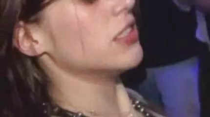 ទារក anabell fucks ក្នុង pussy និងមិនល្អមួយជល់រឹង