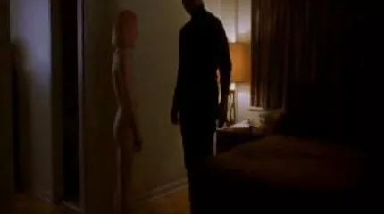 ក្តៅ fucking chick រុស្ស៊ីវ័យក្មេងនៅក្នុងផងដរនោះ
