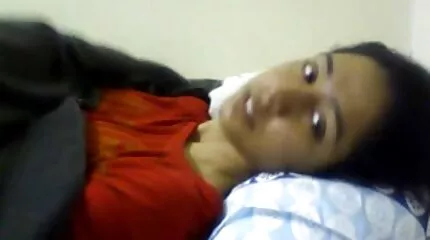 វ័យក្មេងរុស្ស៊ីបាន fucked នៅខាងក្រៅខាងស្ដាំនៅក្រោមស្ពាន