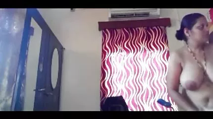 បុរសម្នាក់នេះ fucks ការលំបាកក្នុងការផងដរនៃឆ្កេស្រស់ស្អាត