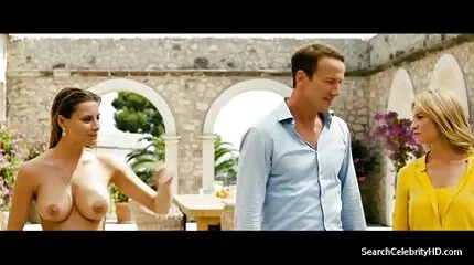 រន្ធគូថ fucking ម៉ាក់វ័យក្មេងនិងបុរសម្នាក់រឹងមាំ
