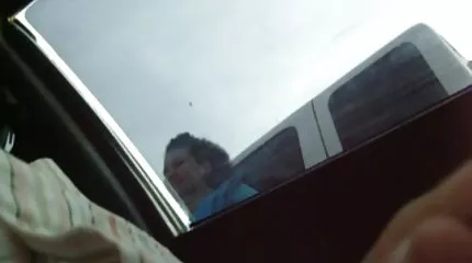 បន្ទាប់ពី fucking ក្មេងស្រីស្រស់ស្អាតខ្លាំងណាស់ cums នៅក្នុងបុរសម្នាក់ដែលមានសំណាង pussy