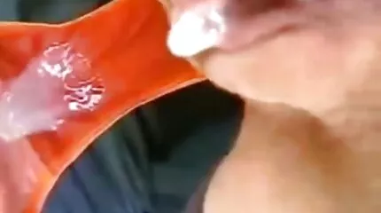 ក្មេងស្រី fucked ការលំបាកក្នុងការផងដរនិងជាដើមពីវា