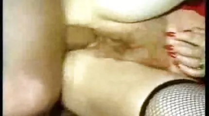 ថៅកែទំពែក fucks នៅលើតុក្មេងស្រីអំឡុងពេលសម្ភាសន៍ការងារ