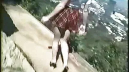 Young និង se mamma mom fucks son in a bar