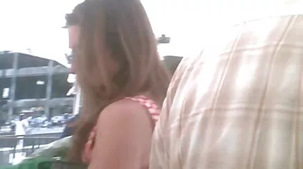 គ្រូបង្វឹកវ័យក្មេង fucks វួដវ័យក្មេងនិង cums នៅលើមុខរបស់នាង