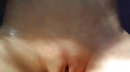 ស្រីស្អាត fucked នៅក្នុងបំពង់កដោយភ្នាក់ងារផ្សងព្រេង