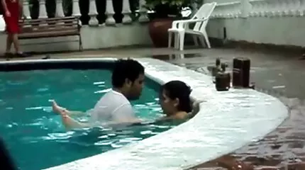 ពណ៌ទង់ដែងចាស់ទុំ fucked ដោយកូនប្រុសវ័យក្មេងរបស់នាង