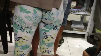 ក្មេងស្រីជាធម្មតា fuck នៅក្នុងរន្ធគូថប្រសិនបើពួកគេចង់